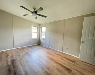 909 Orchid Street - Photo Thumbnail 11