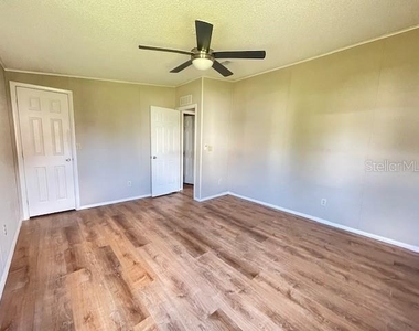909 Orchid Street - Photo Thumbnail 10