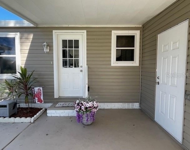 909 Orchid Street - Photo Thumbnail 3