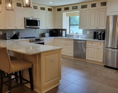 3932 Sunshine Avenue - Photo Thumbnail 2