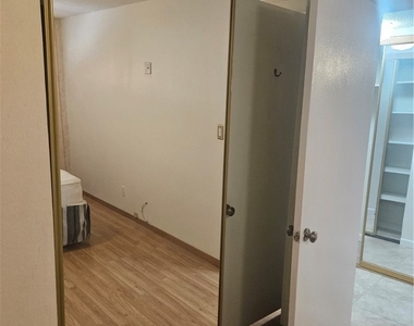 350 E Desert Inn Road - Photo Thumbnail 19