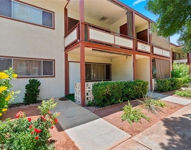 350 E Desert Inn Road - Photo Thumbnail 1