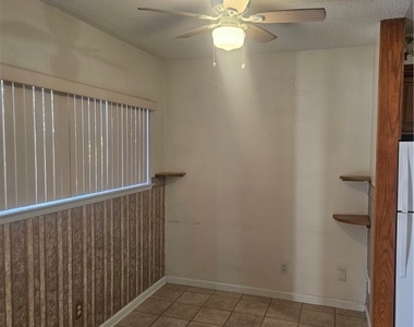 350 E Desert Inn Road - Photo Thumbnail 8