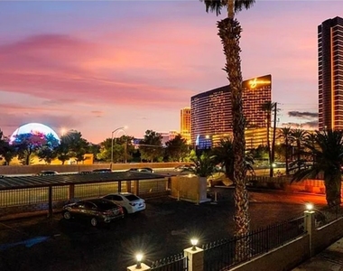 350 E Desert Inn Road - Photo Thumbnail 28