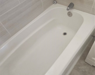 350 E Desert Inn Road - Photo Thumbnail 17