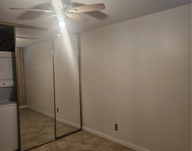 350 E Desert Inn Road - Photo Thumbnail 23