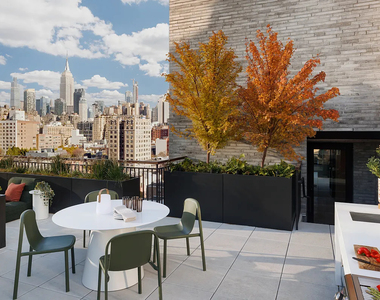 West 19th - Photo Thumbnail 5