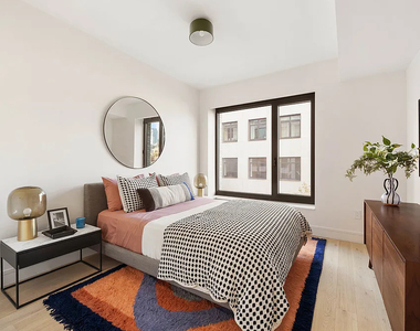West 19th - Photo Thumbnail 4