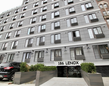 186 Lenox Road - Photo Thumbnail 15