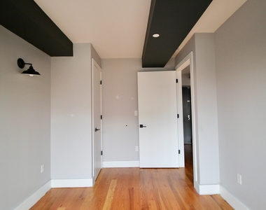 186 Lenox Road - Photo Thumbnail 5