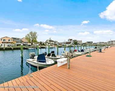 179 4th Avenue - Photo Thumbnail 3