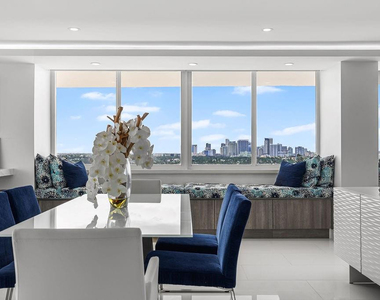 545 S Fort Lauderdale Beach Boulevard - Photo Thumbnail 10