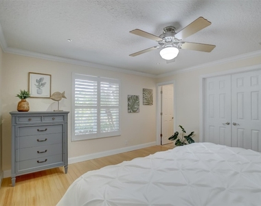 2600 N Riverside Drive - Photo Thumbnail 17
