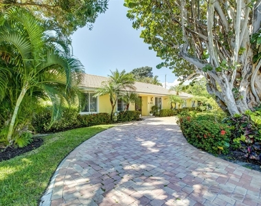 2600 N Riverside Drive - Photo Thumbnail 21