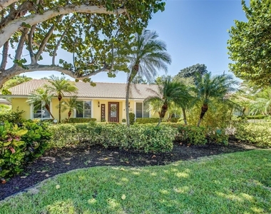 2600 N Riverside Drive - Photo Thumbnail 4