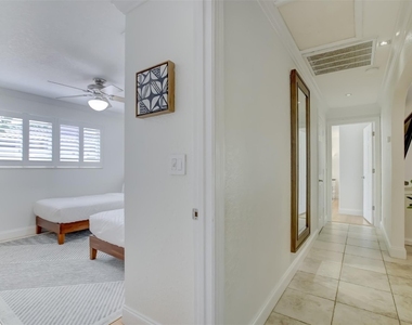2600 N Riverside Drive - Photo Thumbnail 20