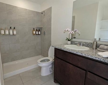 6635 Coulter Drive - Photo Thumbnail 5