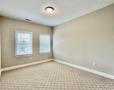 4670 Dabney Vigor Drive - Photo Thumbnail 8