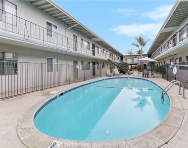 7745 Laurel Canyon Boulevard - Photo Thumbnail 4