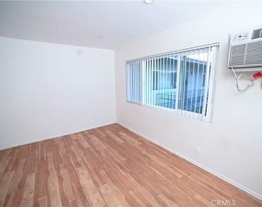 7745 Laurel Canyon Boulevard - Photo Thumbnail 8