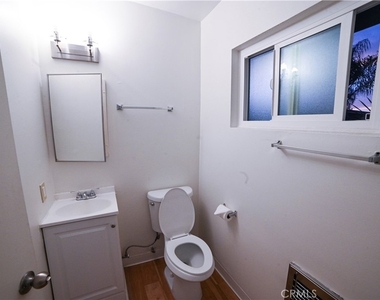 7745 Laurel Canyon Boulevard - Photo Thumbnail 17