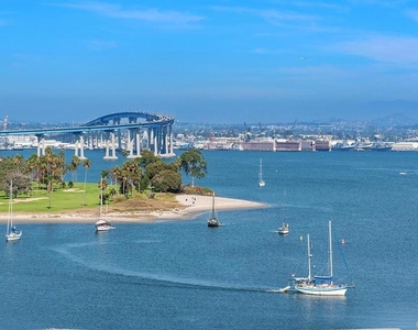 1810 Avenida Del Mundo - Photo Thumbnail 10