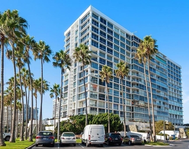 1810 Avenida Del Mundo - Photo Thumbnail 32