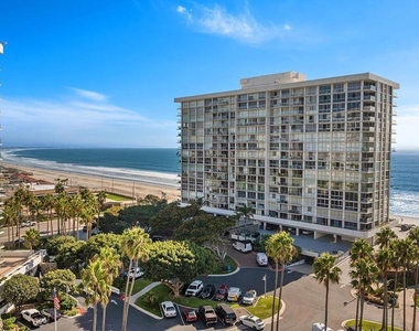 1810 Avenida Del Mundo - Photo Thumbnail 12
