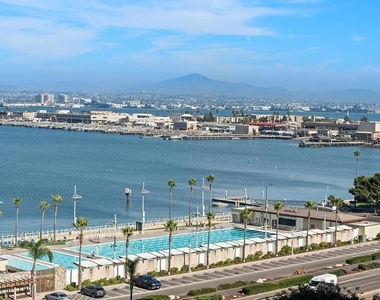 1810 Avenida Del Mundo - Photo Thumbnail 11