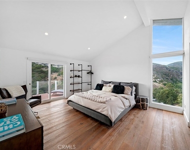 343 Emerald Bay - Photo Thumbnail 29