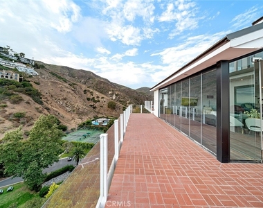343 Emerald Bay - Photo Thumbnail 24