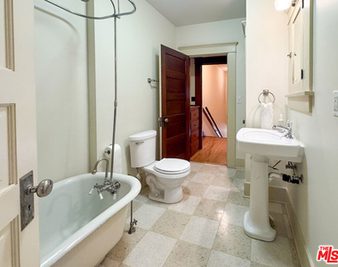 1123 Marion Avenue - Photo Thumbnail 20