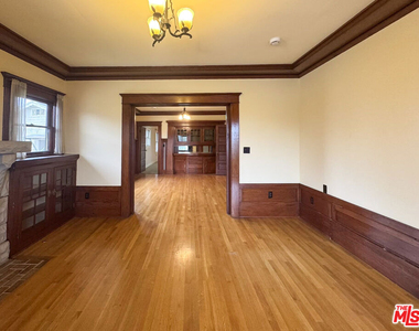 1123 Marion Avenue - Photo Thumbnail 3