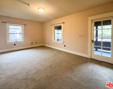 1123 Marion Avenue - Photo Thumbnail 14