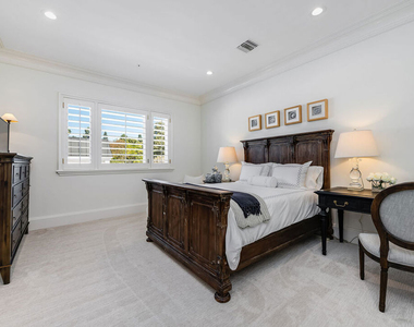 915 N Rexford Drive - Photo Thumbnail 31