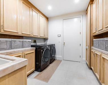 915 N Rexford Drive - Photo Thumbnail 44