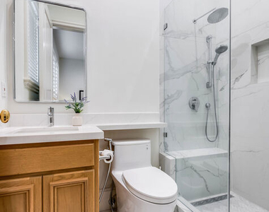 915 N Rexford Drive - Photo Thumbnail 43