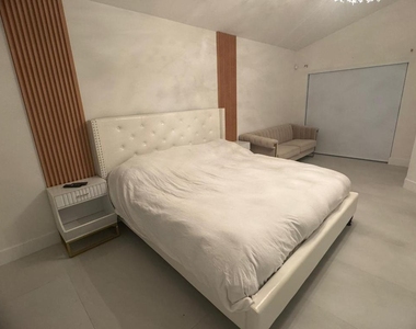 18 Selby Lane - Photo Thumbnail 14