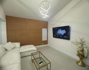 18 Selby Lane - Photo Thumbnail 3