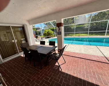 2937 Se Cates Circle - Photo Thumbnail 7