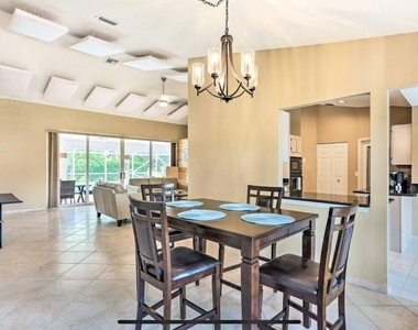 2937 Se Cates Circle - Photo Thumbnail 19