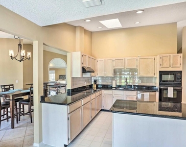 2937 Se Cates Circle - Photo Thumbnail 18
