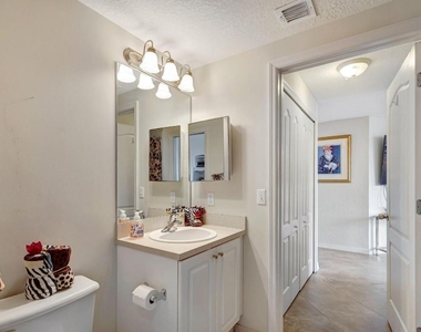 11023 Legacy Lane - Photo Thumbnail 30