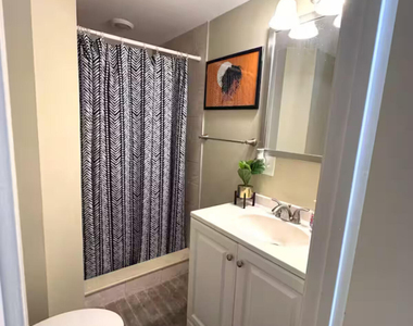 108 Lacosta Lane - Photo Thumbnail 9