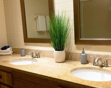 108 Lacosta Lane - Photo Thumbnail 7
