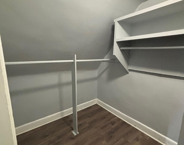 624 East 26th Street - Photo Thumbnail 7