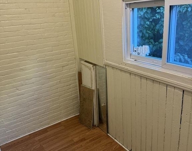 2351 N Bouvier Street - Photo Thumbnail 9