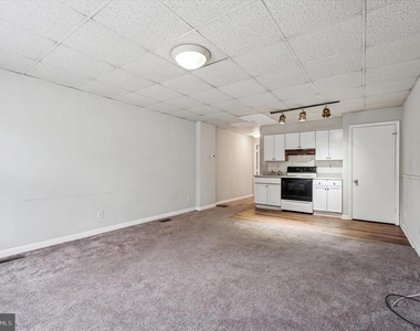 271 N Wycombe Avenue - Photo Thumbnail 2