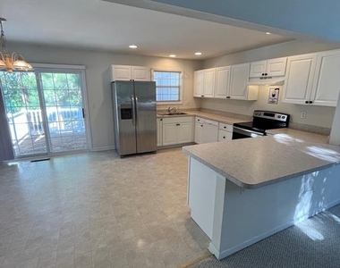 921 S Talbot Street - Photo Thumbnail 23