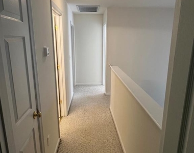 921 S Talbot Street - Photo Thumbnail 4